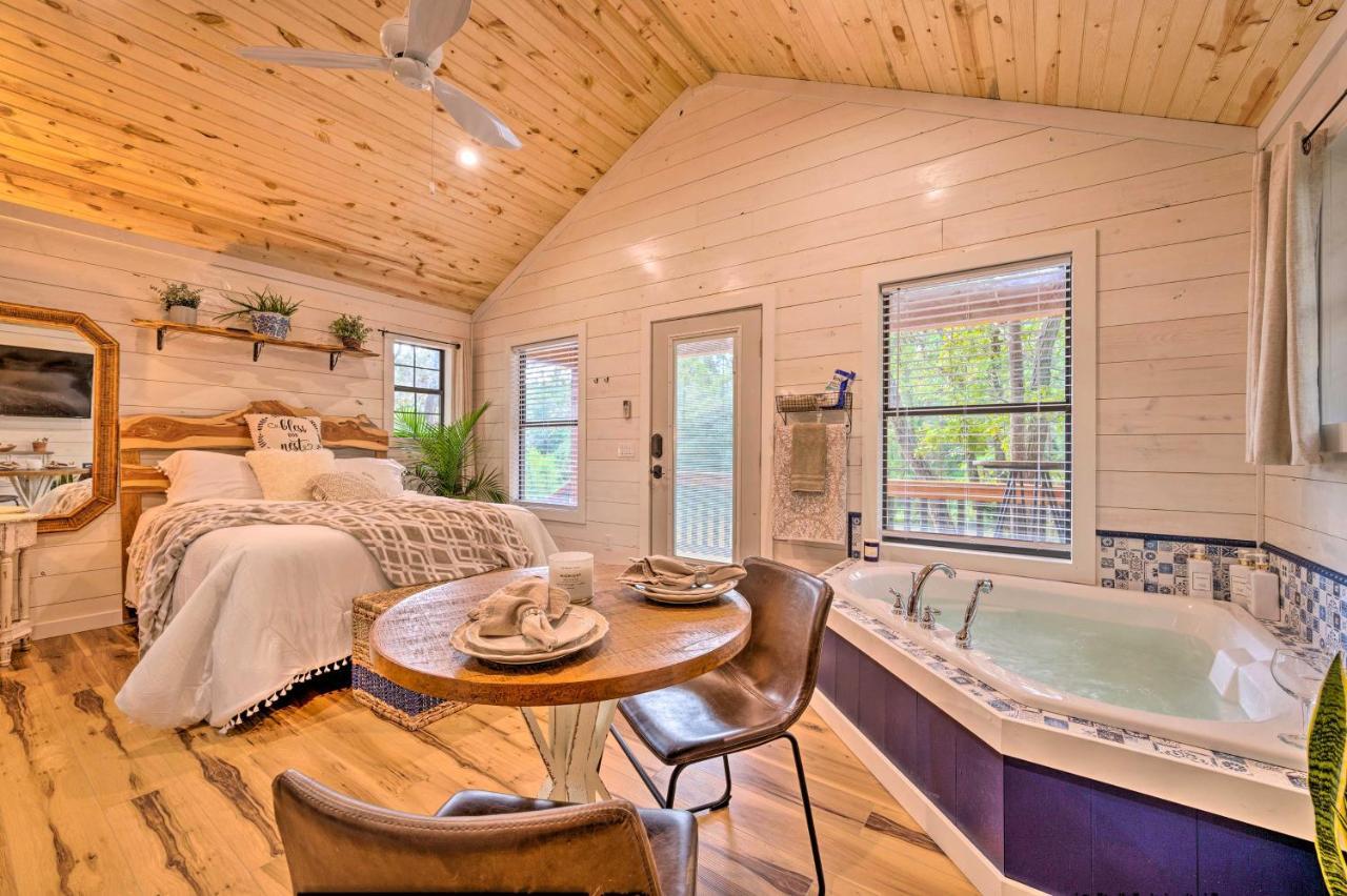 Romantic Broken Bow Cabin With Jacuzzi And Fire Pit! מראה חיצוני תמונה