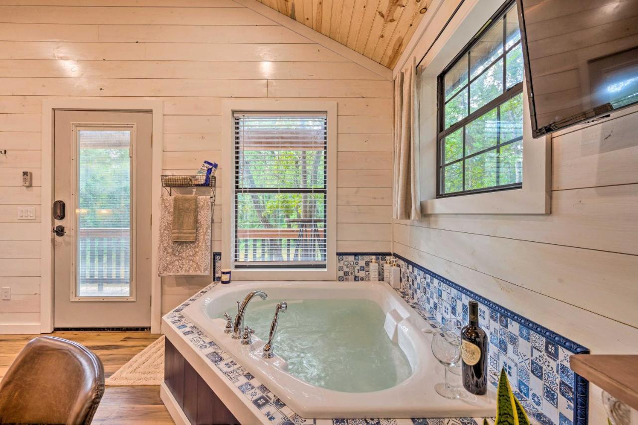 Romantic Broken Bow Cabin With Jacuzzi And Fire Pit! מראה חיצוני תמונה